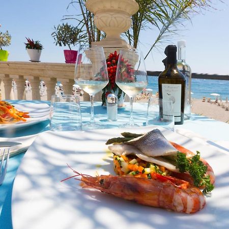Hellenia Yachting Hotel & Spa Giardini Naxos Exterior foto